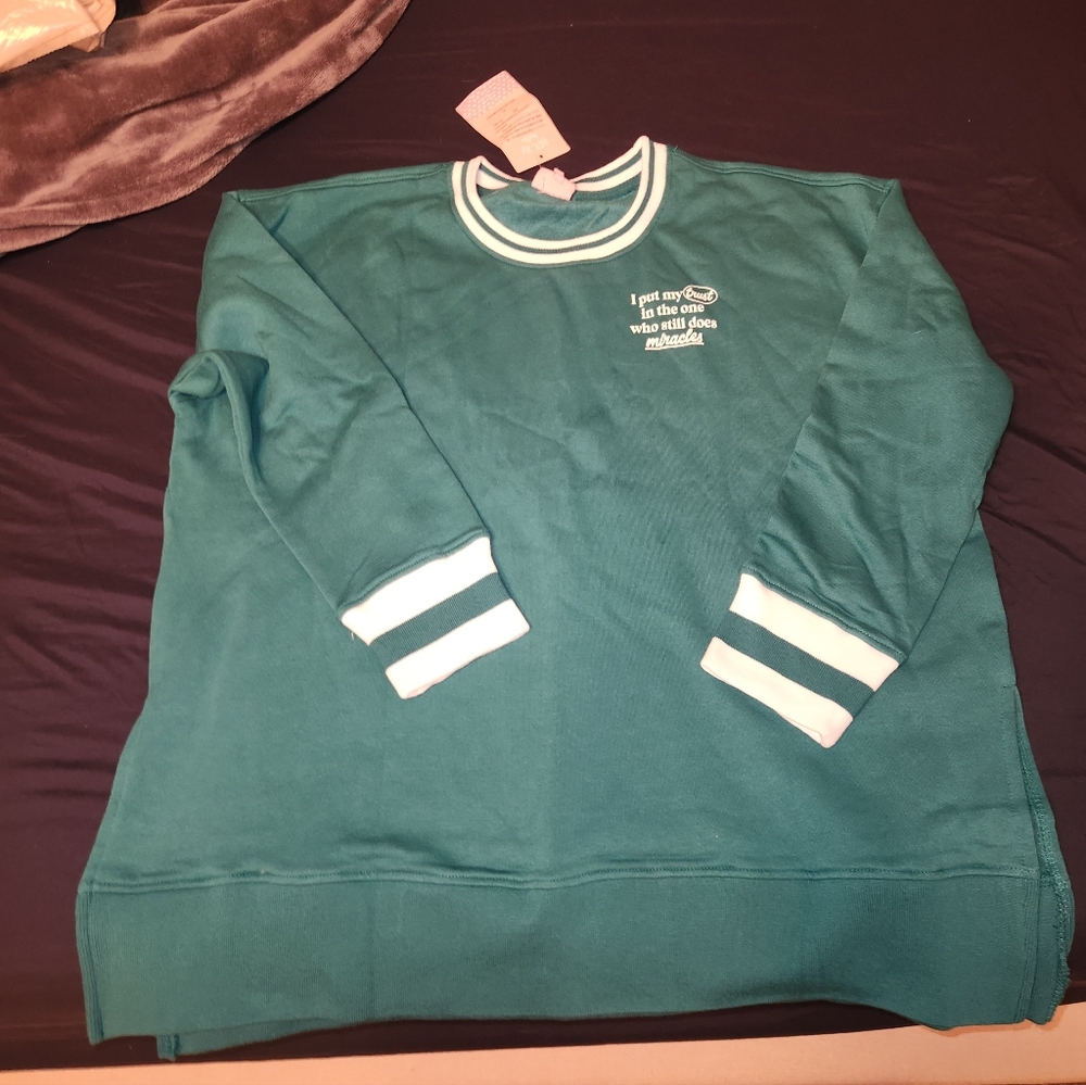 Jadelynn Brooke Sweatshirt NWT XL